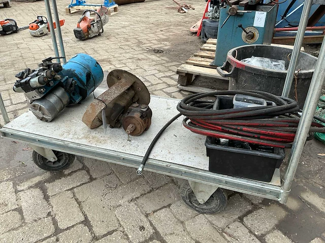 Hydrauliek onderdelen - afbeelding 1 van  4