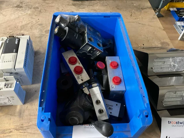 Hydrauliek + pneumatische componenten - afbeelding 1 van  3
