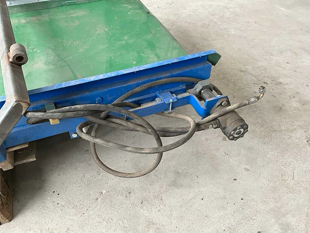 Hydraulisch aangedreven transportband - afbeelding 8 van  8