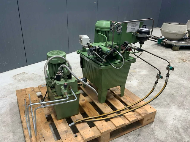Hydraulisch aggregaat (2x) - afbeelding 3 van  5