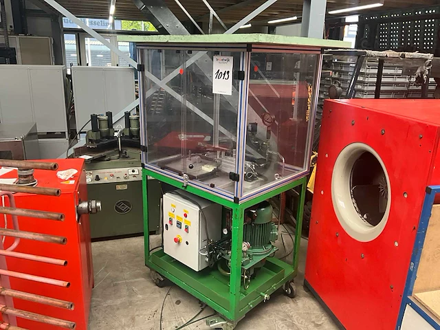 Hydraulisch aggregaat met testopstelling - afbeelding 1 van  7