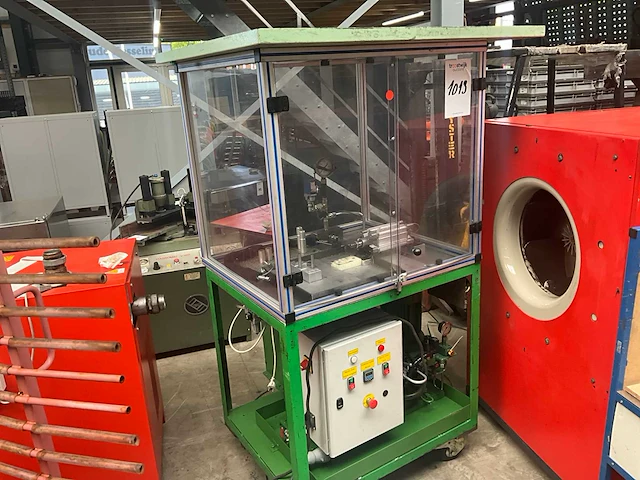 Hydraulisch aggregaat met testopstelling - afbeelding 2 van  7