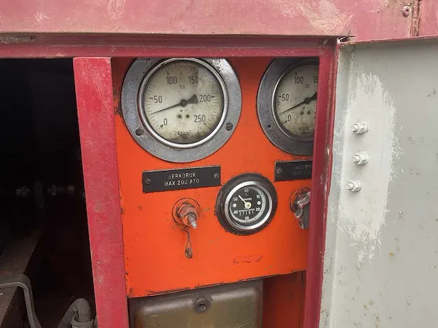 Hydraulisch aggregaat met trilblok - afbeelding 4 van  30