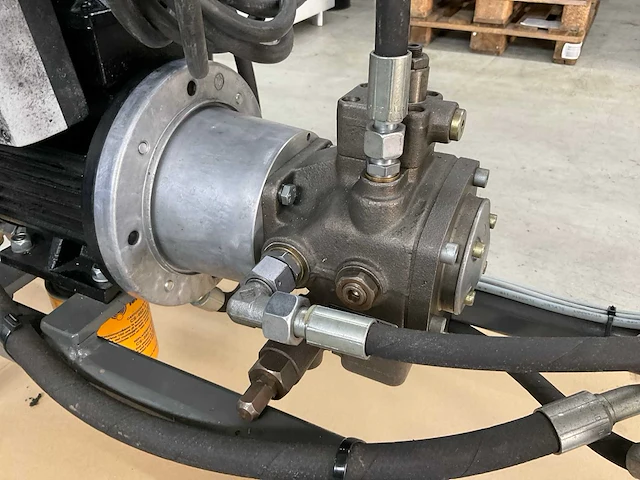 Hydraulisch aggregaat - afbeelding 12 van  14