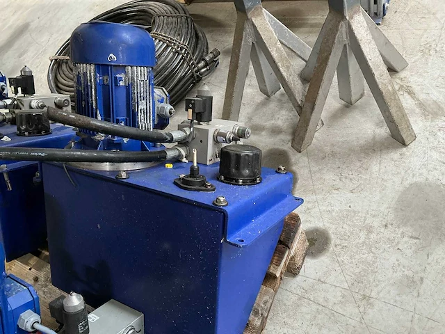 Hydraulisch aggregaat - afbeelding 1 van  4