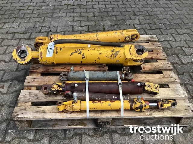 Hydraulisch cilinder - afbeelding 1 van  6