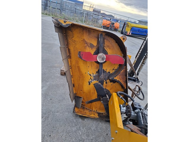 Hydraulische arm met cirkelmaaier en klepelmaaier, mc connel, rm 1250 , 2016 - afbeelding 3 van  26