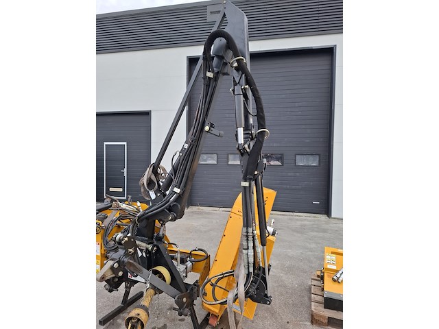 Hydraulische arm met cirkelmaaier en klepelmaaier, mc connel, rm 1250 , 2016 - afbeelding 4 van  26