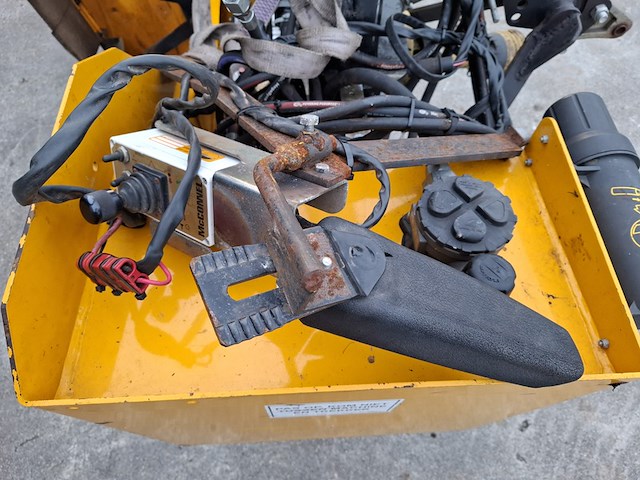 Hydraulische arm met cirkelmaaier en klepelmaaier, mc connel, rm 1250 , 2016 - afbeelding 22 van  26