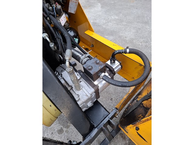 Hydraulische arm met cirkelmaaier en klepelmaaier, mc connel, rm 1250 , 2016 - afbeelding 26 van  26