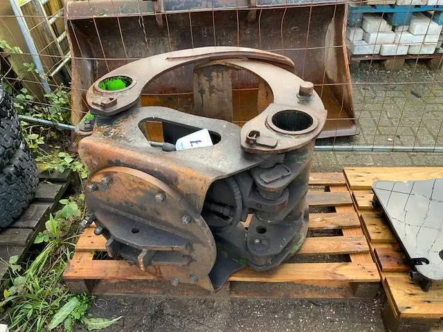 Hydraulische bomenklem - afbeelding 1 van  2