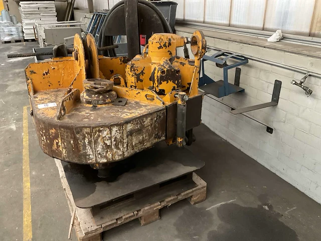 Hydraulische boorkop op statief - afbeelding 2 van  8
