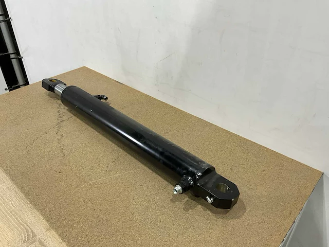 Hydraulische cilinder 88 cm - afbeelding 2 van  8