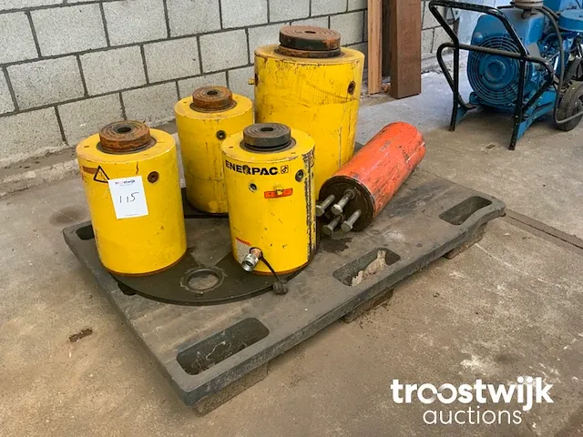 Hydraulische cilinder - afbeelding 1 van  4
