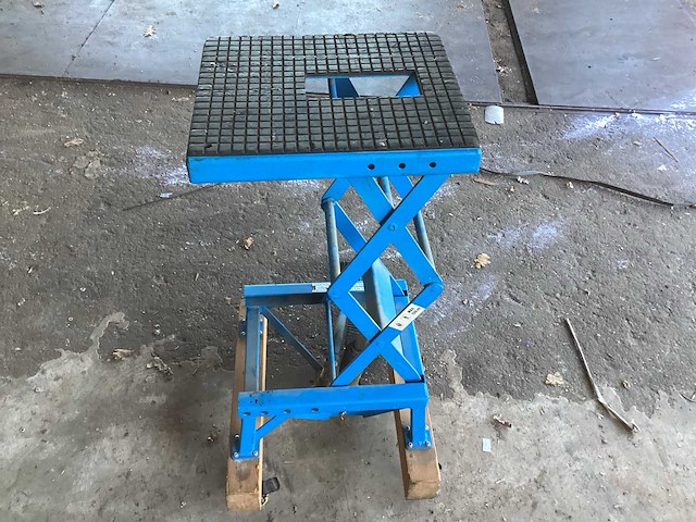 Hydraulische hefplateau voor onder andere motoren. datona - afbeelding 1 van  5