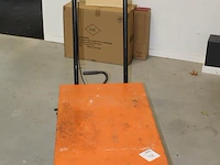 Hydraulische heftafel rema holland. maximaal 250 kg. maximale hefhoogte 93 cm. baldafmeting 83 x 50 cm. - afbeelding 3 van  3