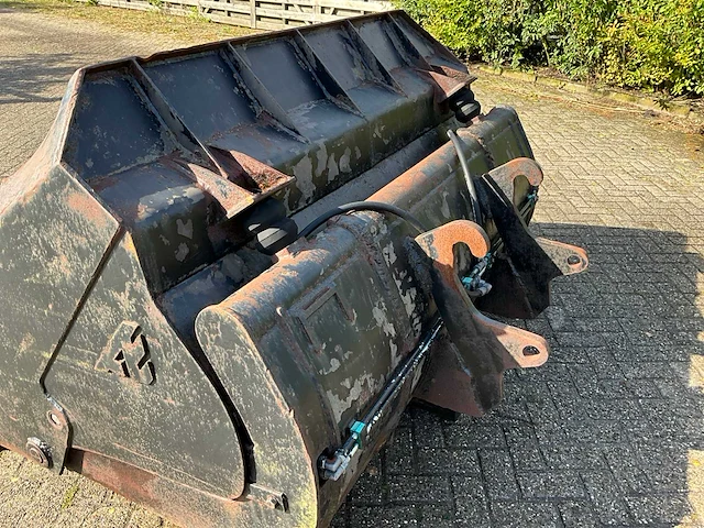 Hydraulische hoogkiepbak - afbeelding 3 van  15