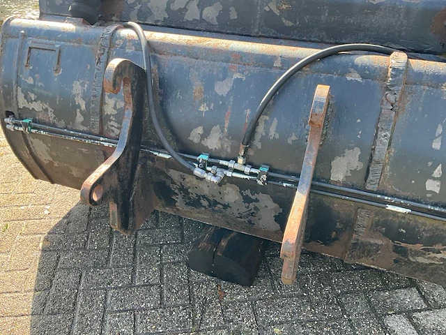 Hydraulische hoogkiepbak - afbeelding 5 van  15