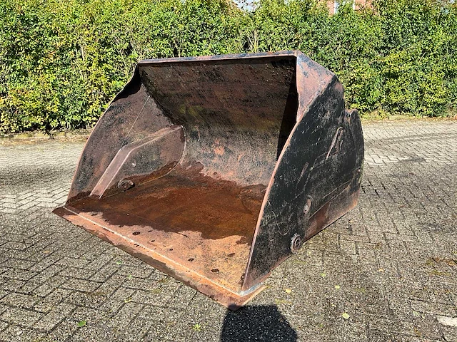 Hydraulische hoogkiepbak - afbeelding 1 van  15