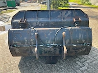 Hydraulische hoogkiepbak - afbeelding 12 van  15