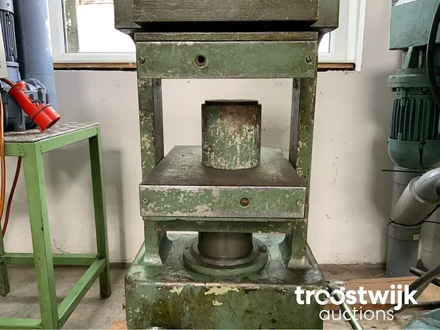 Hydraulische pers - 40t. - afbeelding 3 van  5