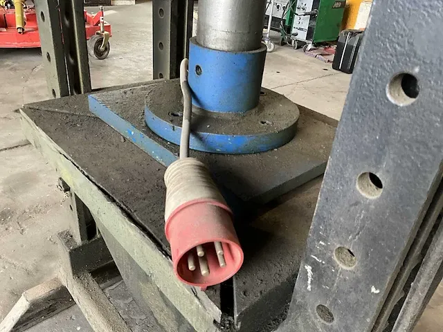 Hydraulische pers 75 ton - afbeelding 2 van  13