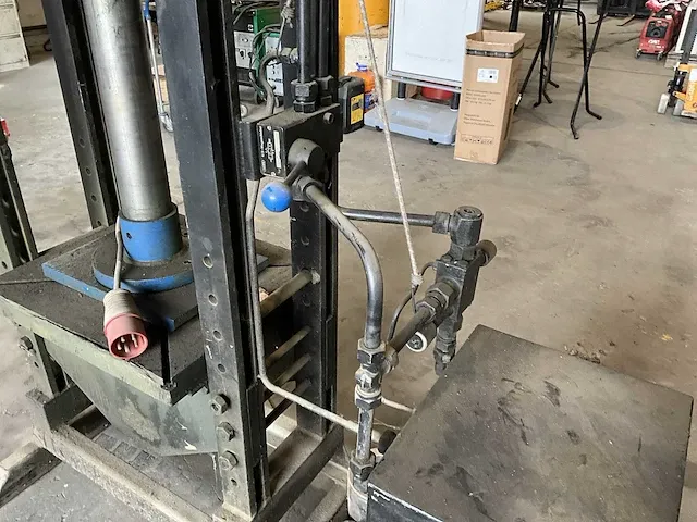 Hydraulische pers 75 ton - afbeelding 8 van  13