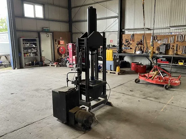 Hydraulische pers 75 ton - afbeelding 11 van  13