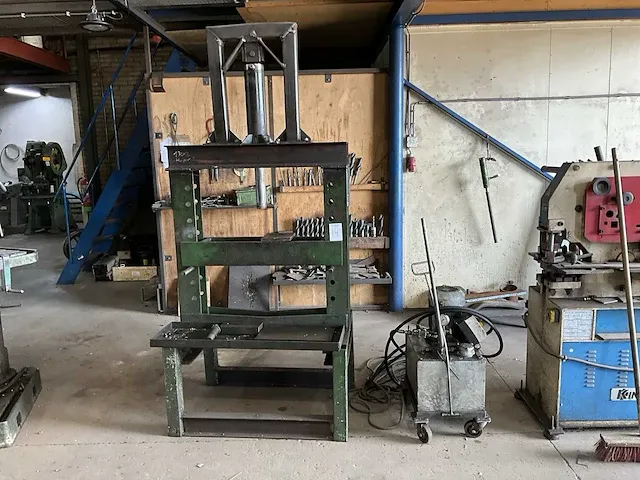 Hydraulische pers - afbeelding 1 van  9