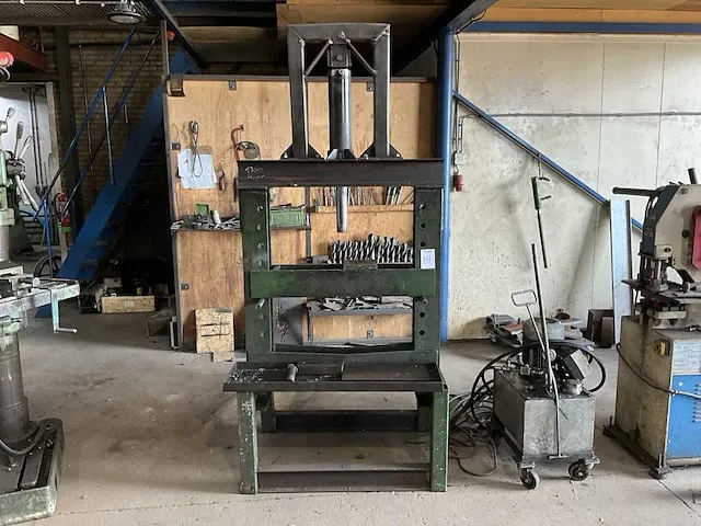 Hydraulische pers - afbeelding 2 van  9