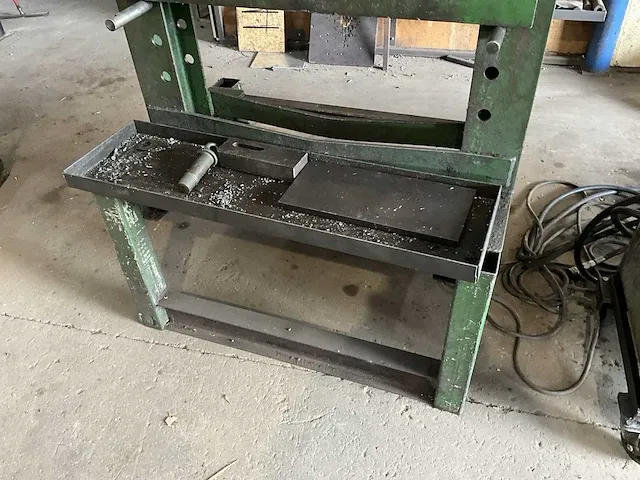 Hydraulische pers - afbeelding 4 van  9