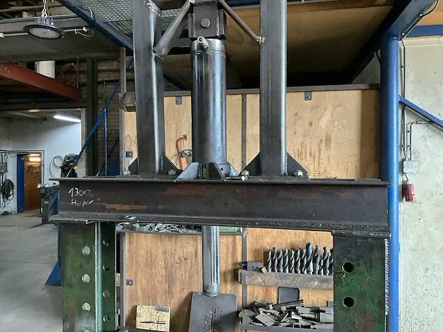 Hydraulische pers - afbeelding 5 van  9