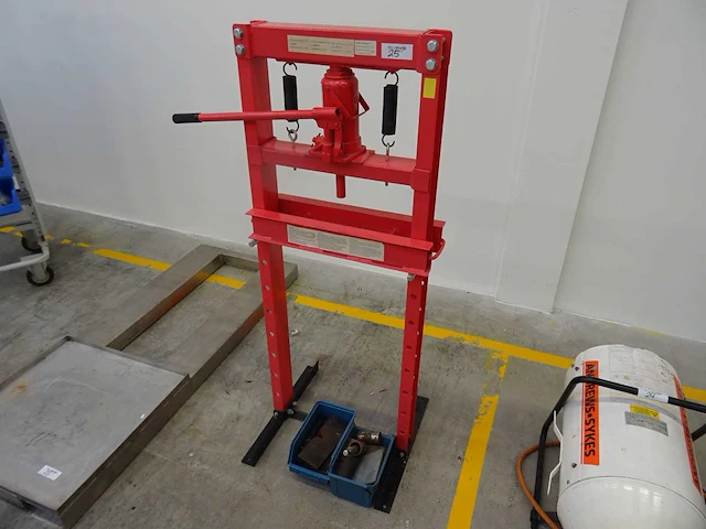 Hydraulische pers - afbeelding 1 van  4