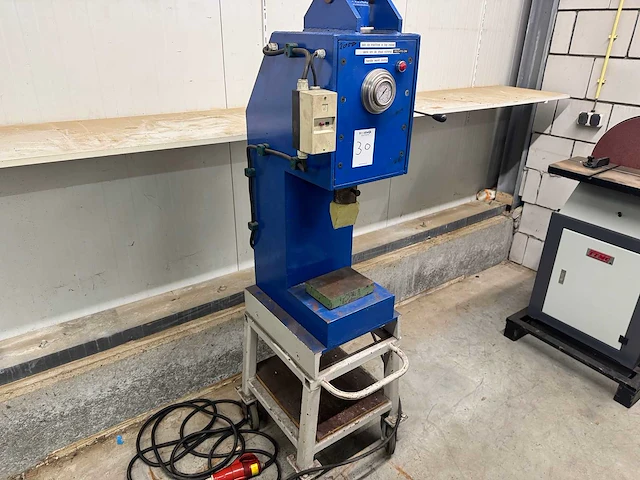 Hydraulische pers - afbeelding 1 van  5