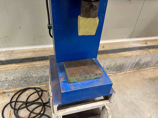 Hydraulische pers - afbeelding 3 van  5
