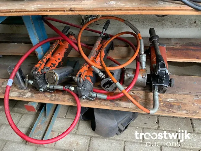 Hydraulische pers - afbeelding 3 van  3