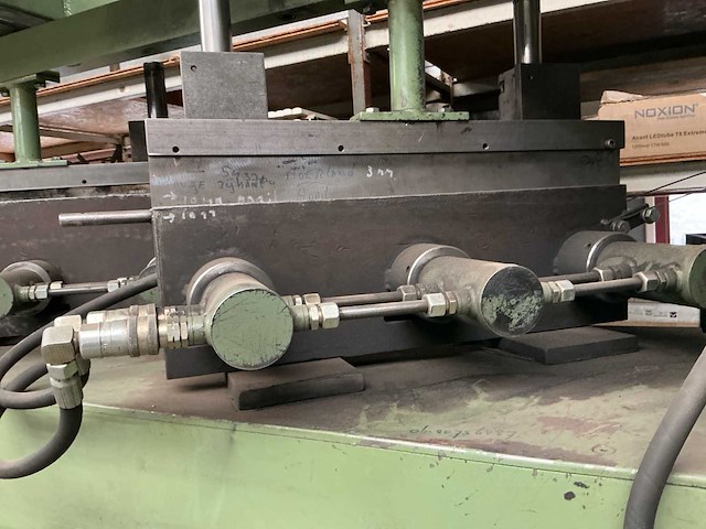 Hydraulische pers - afbeelding 11 van  18