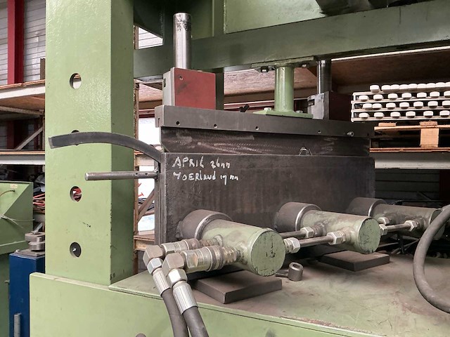 Hydraulische pers - afbeelding 13 van  18