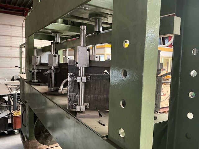 Hydraulische pers - afbeelding 5 van  18