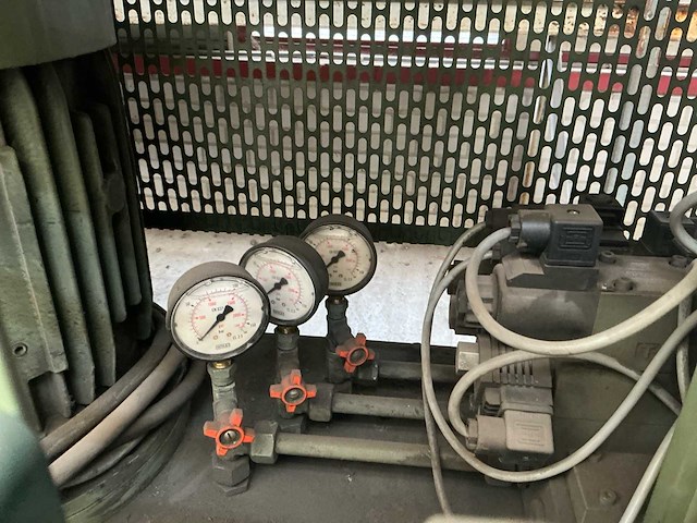 Hydraulische pers - afbeelding 8 van  18
