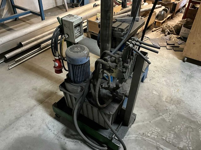 Hydraulische pers - afbeelding 6 van  11