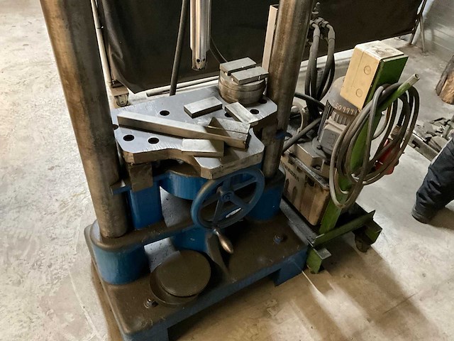 Hydraulische pers - afbeelding 9 van  11
