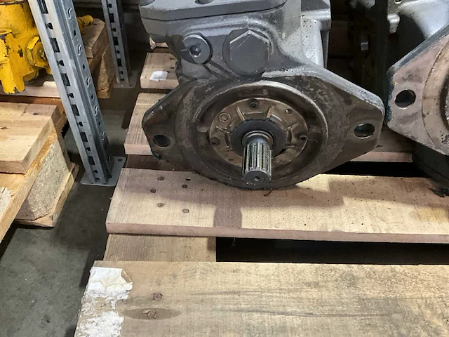 Hydraulische pomp (4x) - afbeelding 4 van  10