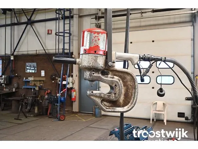 Hydraulische ponsmachine inclusief pomp - afbeelding 1 van  7