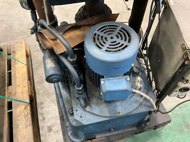 Hydraulische rubberpers - afbeelding 6 van  15