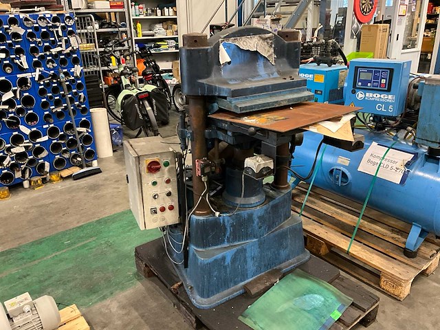 Hydraulische rubberpers - afbeelding 1 van  15