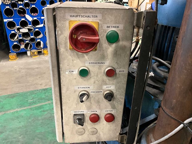 Hydraulische rubberpers - afbeelding 14 van  15