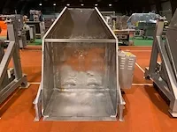 Hydraulische rvs bakken kantelaar - afbeelding 2 van  6