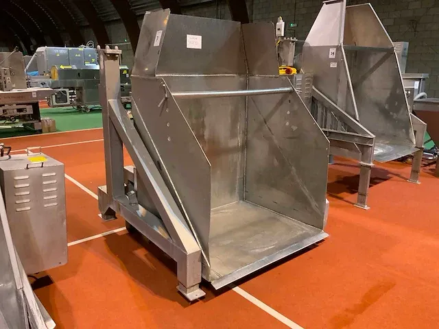 Hydraulische rvs bakken kantelaar - afbeelding 3 van  6
