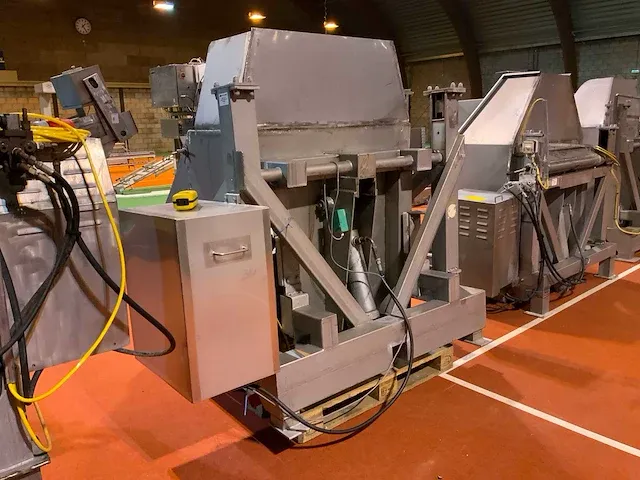 Hydraulische rvs bakken kantelaar - afbeelding 5 van  6